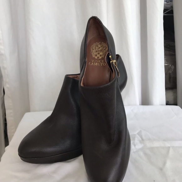 Brown booties - Picture 1 of 2